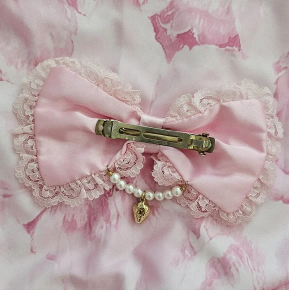 Princess Melody Pink Lace Trim Oversize Bow Pearl Chain Gold Strawberry Charm - Picture 4 of 4